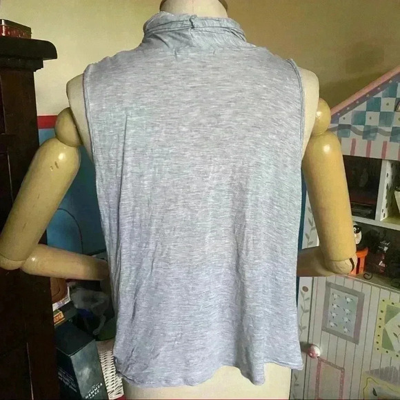 Active tank top - Picture 6 of 10